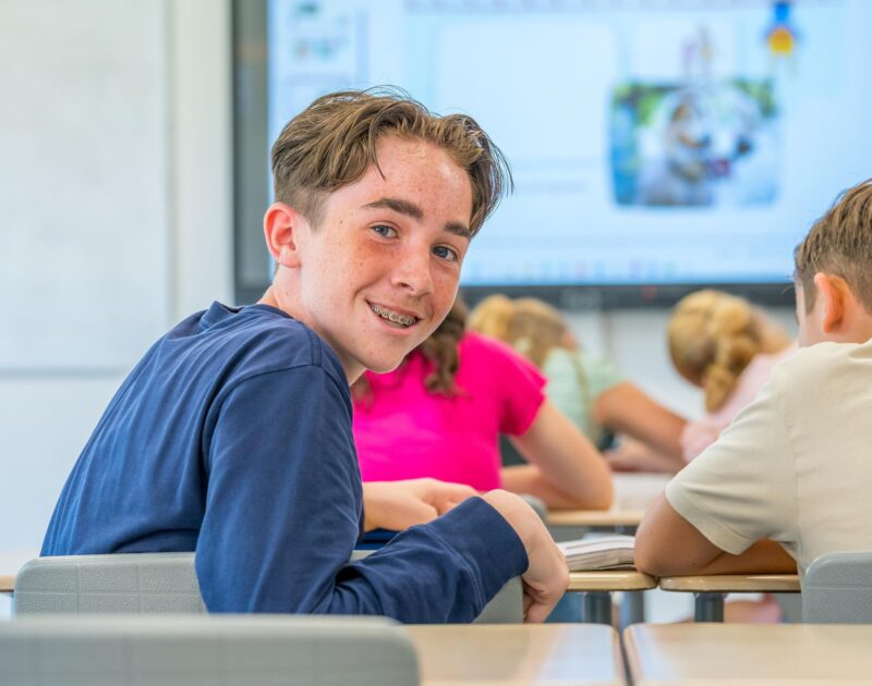 Leerling lacht